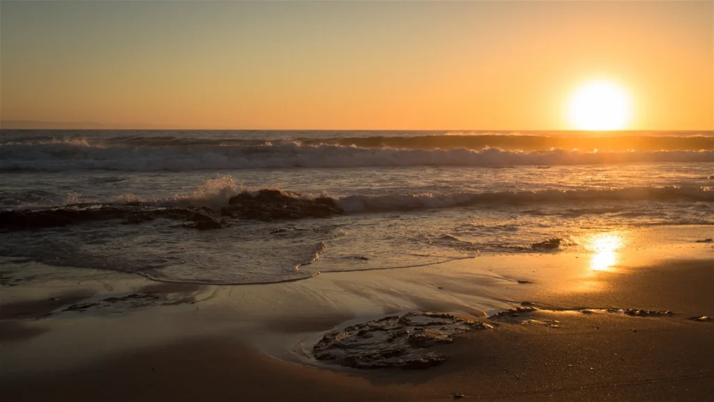 From ZAR13 990 per person sharing
A perfect combo! A unique wildlife experience at Sibuya Game Reserve and a visit the friendly coastal town of Jeffreys Bay